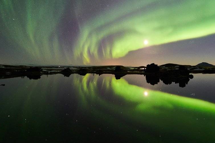 LAKE MYVATN IN WINTER