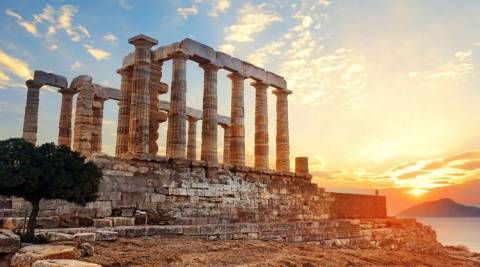 3 Breathtaking Road Trips in Greece